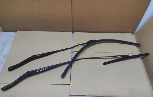 Renault Clio V Windshield/front glass wiper blade 