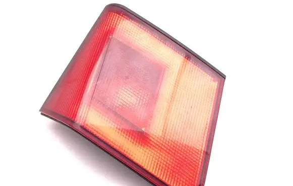 Mitsubishi Carisma Tailgate rear/tail lights