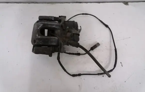 BMW X3 F25 Rear brake caliper 6791017