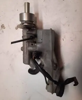 Toyota Corolla Verso E121 Master brake cylinder 25113479