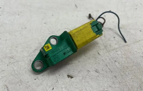 Audi A4 S4 B8 8K Airbag deployment crash/impact sensor 1K0909606C