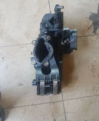 Mercedes-Benz E W211 Intake manifold
