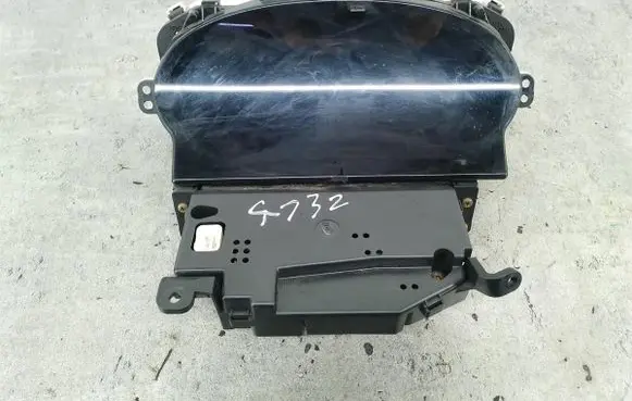 Toyota Yaris Speedometer (instrument cluster) 8380052120