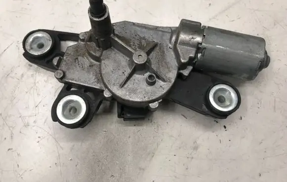 Ford Mondeo Mk III Wiper motor 0390201583
