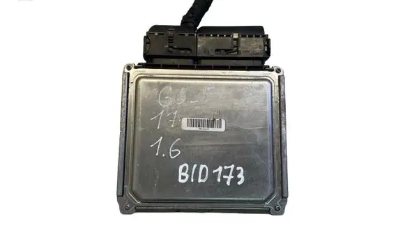 Volkswagen Golf VII Engine control unit/module 04L907445E