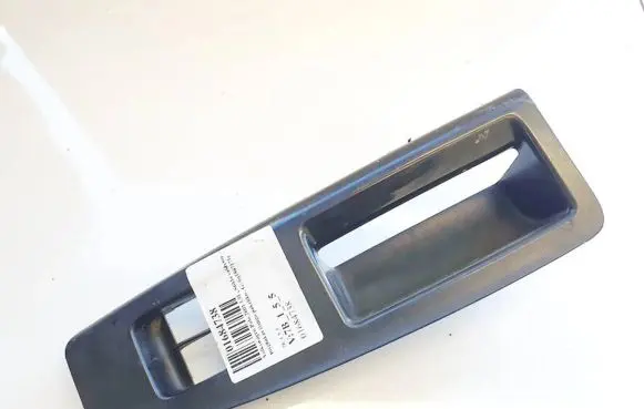 Volkswagen Polo III 6N 6N2 6NF Front door window switch trim 6q1867171c