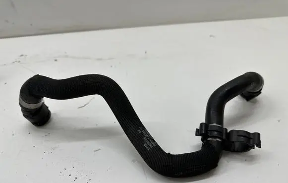 BMW 2 F46 Engine coolant pipe/hose 8658489