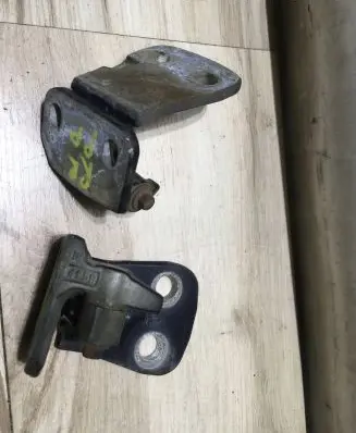 Land Rover Range Rover Sport L320 Front door hinge set BDB780012