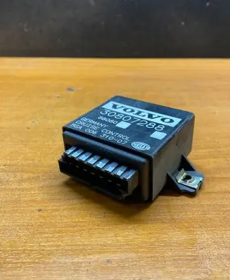 Volvo S40, V40 Cruise control unit/module 30807288 88080 5GA00631007