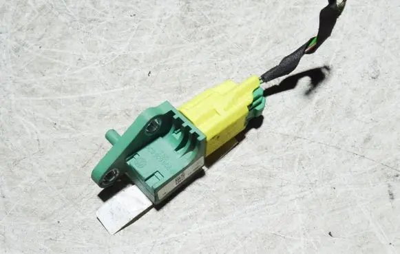 Volkswagen PASSAT B6 Airbag deployment crash/impact sensor 3C0909606