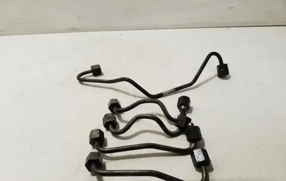 KIA Sportage Fuel injector supply line/pipe 