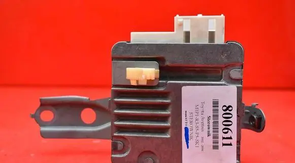 Toyota Avensis Verso Engine control unit/module ECU 6900000563