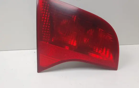 Audi A4 S4 B7 8E 8H Tailgate rear/tail lights 8E9945093