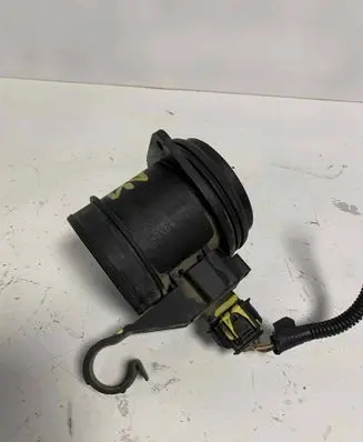 Volvo S60 Mass air flow meter 30677999 0281002730