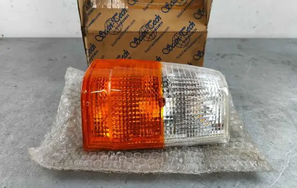 Volvo 740 Front indicator light 1392414 1342090