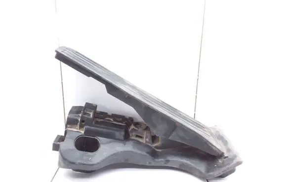 Volkswagen PASSAT B6 Accelerator throttle pedal 1K1721503L 6PV00860000