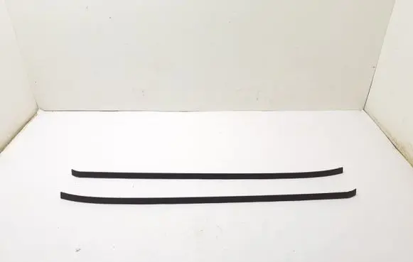 Roof trim bar molding cover