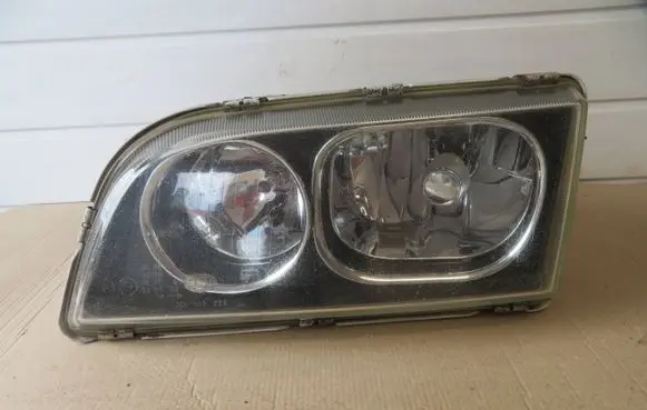 Volvo V40 Headlight/headlamp 30899884