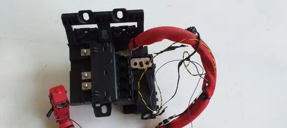 BMW X3 G01 Current control relay 6839820 6839821
