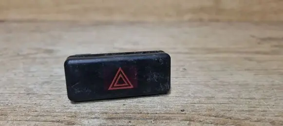 BMW 5 E39 Hazard light switch 8350947