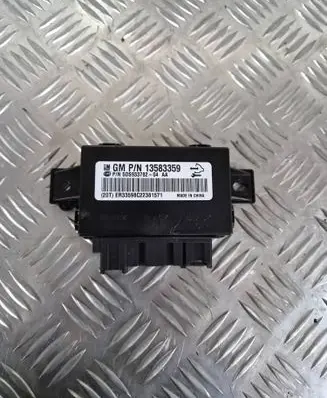 Opel Insignia A Seat control module 13583359