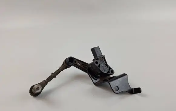 Jaguar F-Pace Air suspension front height level sensor L8A23C280AA