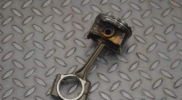 Piston