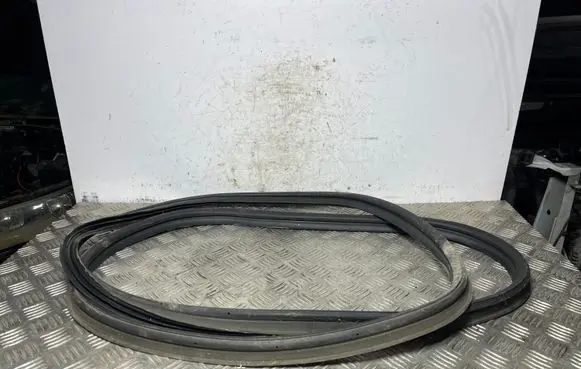 Hyundai Kona I Loading door rubber seal (on body) 