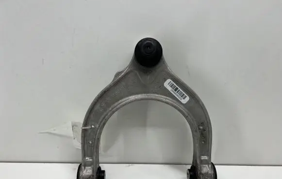 BMW 8 G14 Front upper control arm/wishbone 6885802