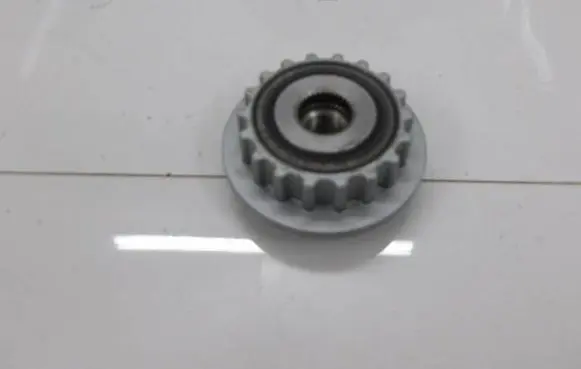 Volkswagen Touareg I Alternator pulley 070903201C