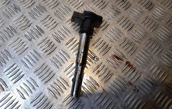 Audi Q3 8U High voltage ignition coil 07K905715F