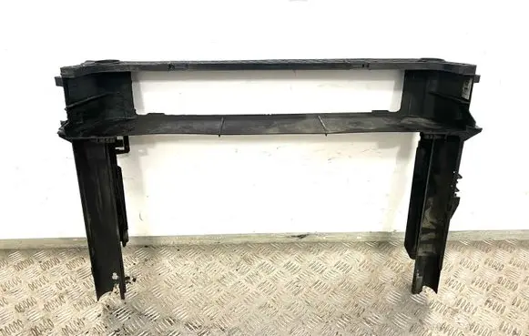 BMW 5 E60 E61 Radiator support slam panel bracket 7787443 22793115 F6416