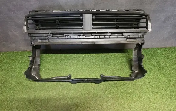 BMW 2 Active Tourer U06 Intercooler air guide/duct channel 5A1DA4709 T319973K