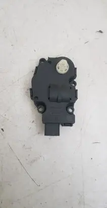 Audi A5 8T 8F Air flap motor/actuator 30082008 K9749005 410475520