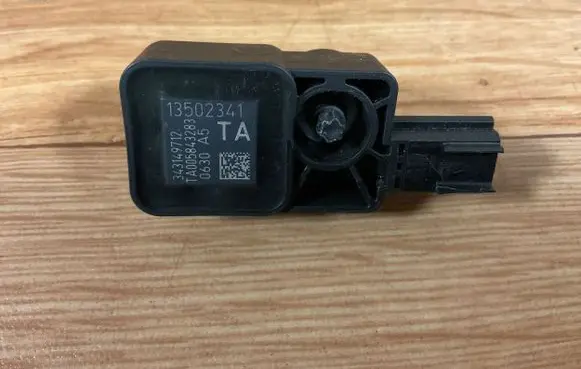 Opel Insignia A Airbag deployment crash/impact sensor 13502341