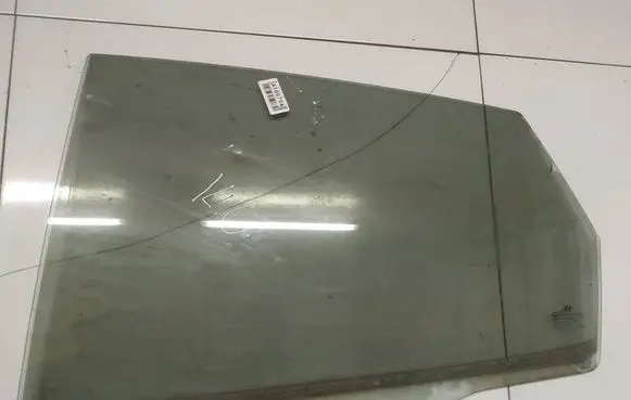 Hyundai i30 Rear door window glass as2