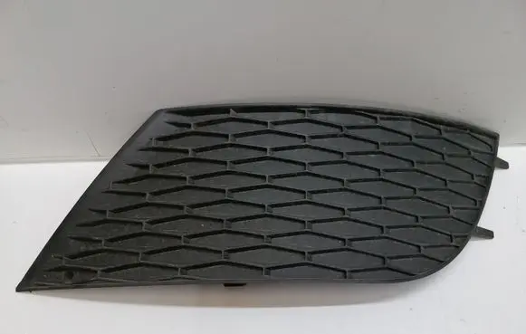Seat Altea XL Front bumper lower grill 5P9853665