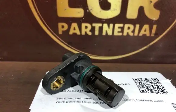 Opel Astra J Crankshaft position sensor 55562744