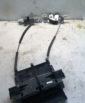 Volvo S80 Seat back rest lock catch 30727872 30727871 99315