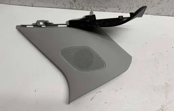 Audi Q3 8U (D)pillar trim (top) 8U0867246