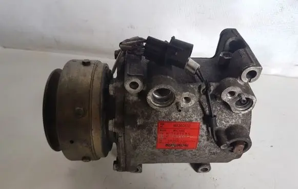 Mitsubishi Montero Air conditioning (A/C) compressor (pump) MR360532 MSC105C