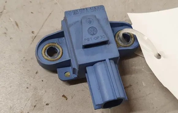Volkswagen Golf V Airbag deployment crash/impact sensor 1K0955557A