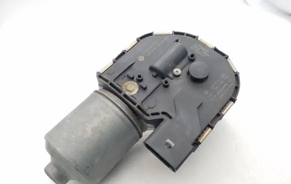 Volkswagen PASSAT B6 Wiper motor 3C2955119B 1397220533