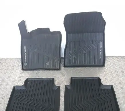 Mitsubishi Outlander IV Car floor mat set 