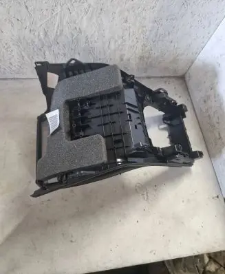Volvo V70 Center console 1963506