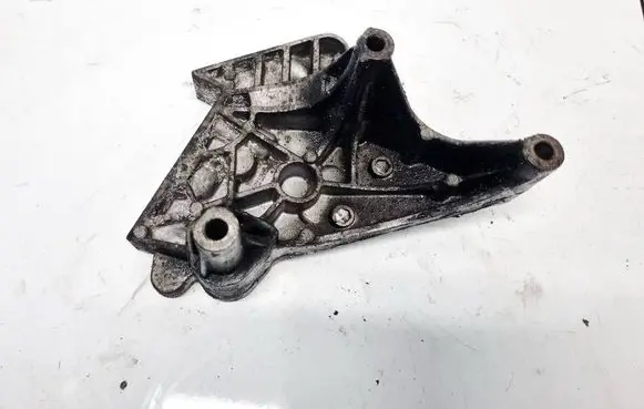 Skoda Octavia Mk2 (1Z) Engine mounting bracket 03G199207G