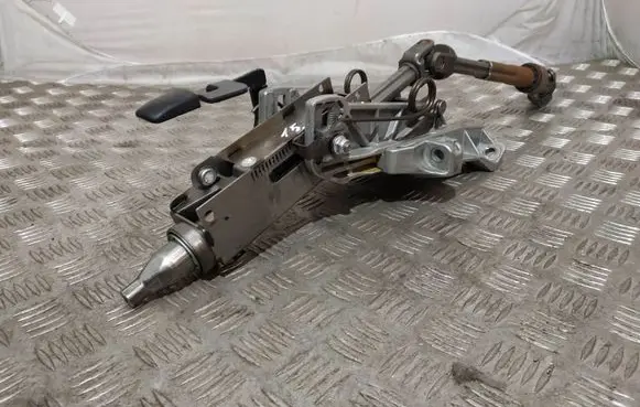 Volvo V40 Cross country Steering rack mechanical part P31387841 31387841
