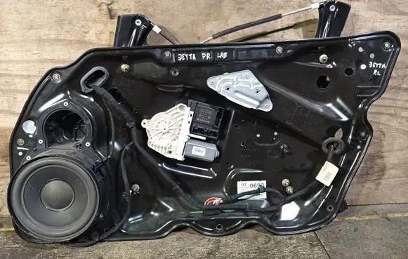 Volkswagen Jetta V Front door window regulator with motor 3C2837755F 981222107
