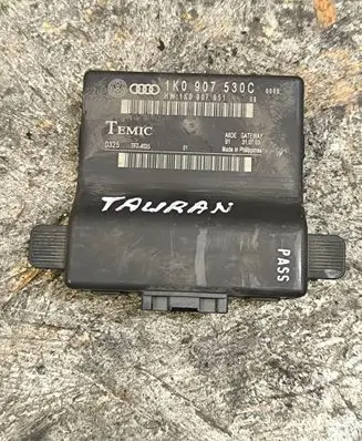 Volkswagen Touran I Engine control unit/module 1K0907530C