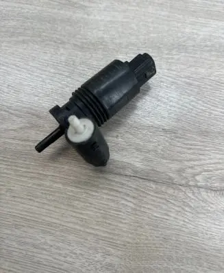 Dodge Nitro Windscreen/windshield washer pump 05152075AC 0706261D 002730